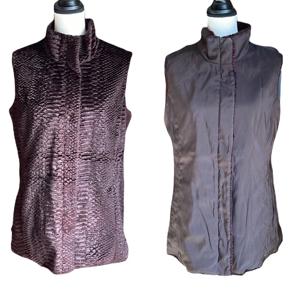 Mycra Pac Tour Reversible Faux Fur Vest Extinction Rebellion Logo 1 S/M Long